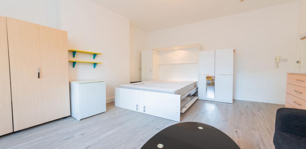 			COUNCIL TAX, GAS and WATER INCLUDED, Studio Apartment, 1 bath, 1 reception Apartment			 Milman Road, QUEENS PARK